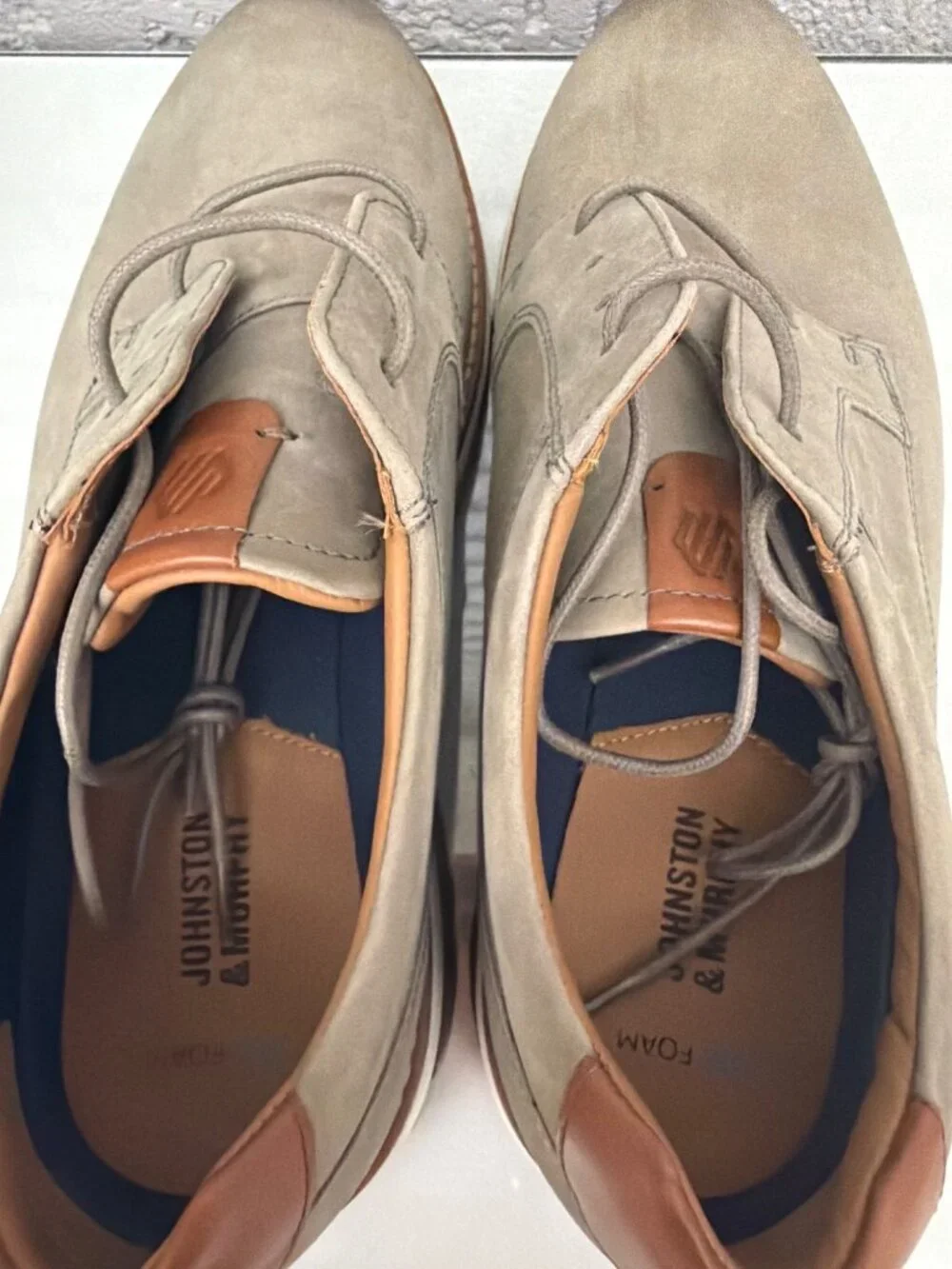 Johnston & Murphy Men's Braydon Plain Toe in Gray Oiled Nubuck Size 8M